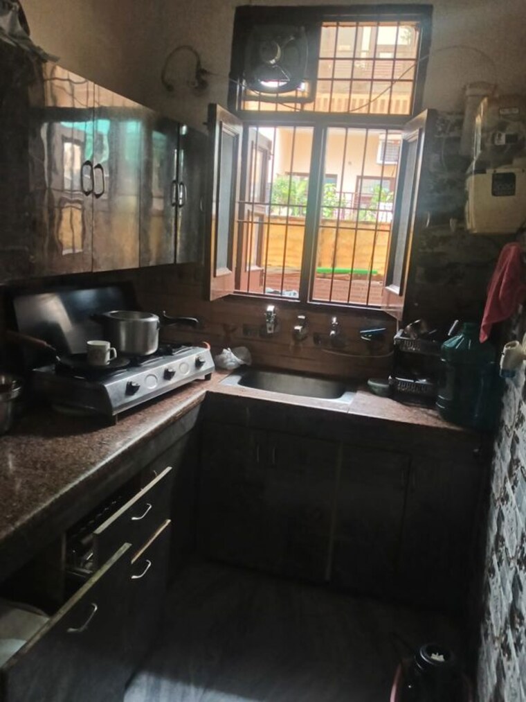Kitchen, onyxe-paraiso 1 Bedroom 1200 Sq.Ft. Builder Floor In Patiala Road Zirakpur 10652945