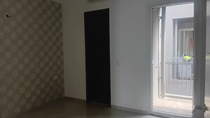 Room in 2 BHK Apartment at Smart World Orchard, Sector 61 – for Sale