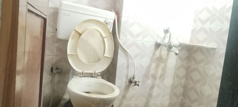 Bathroom, runwal-heights 2 Bedroom 900 Sq.Ft. Apartment In Mulund West Mumbai 10652973