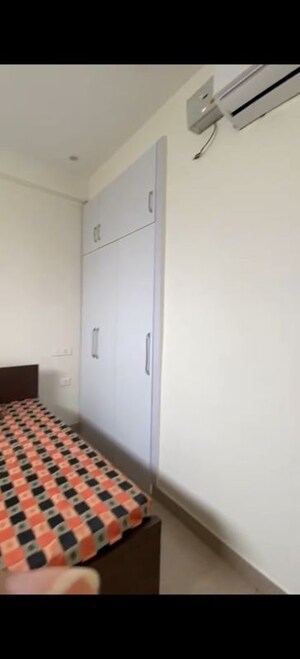 Room in 1 BHK Builder Floor at Sector 54 – for Rent