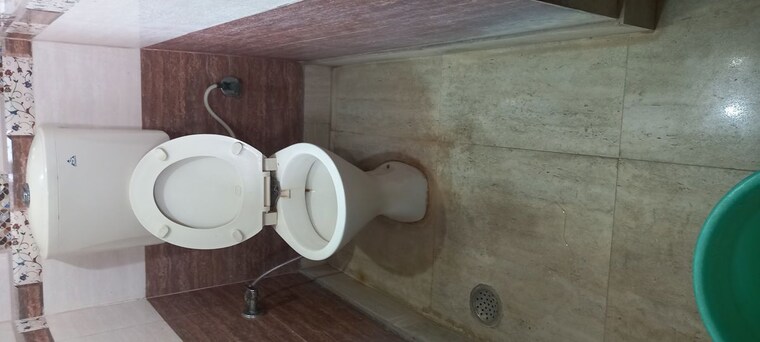 Bathroom, ip extension 1 Bedroom 750 Sq.Ft. Apartment In Ip Extension Delhi 10652993