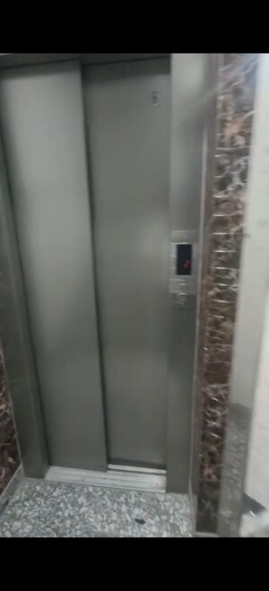 Building Lobby in 3 BHK Builder Floor at Sector 56 – for Rent