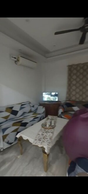 Living Room in 3 BHK Builder Floor at Sector 56 – for Rent