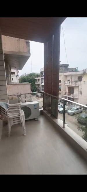 Gym in 3 BHK Builder Floor at Sector 56 – for Rent