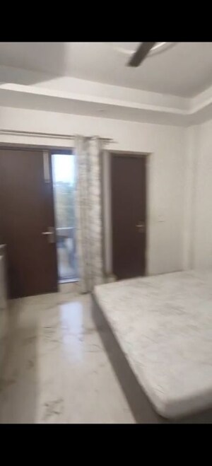 Room in 3 BHK Builder Floor at Sector 56 – for Rent