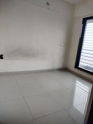 Room in 1 BHK Apartment at Jayshakti Panchmukhi CHS, Karanjade – for Rent