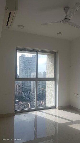 2 BHK +  700 Sq.Ft. Apartment in Lokhandwala Residency