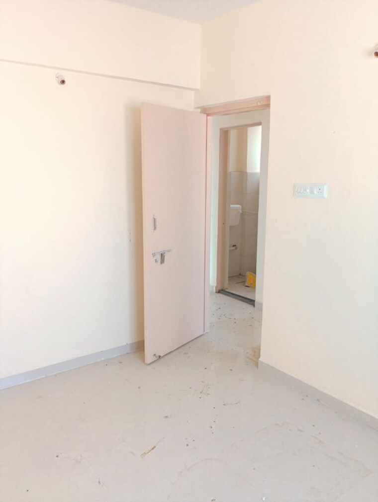 Room, shirine-garden-co-operative-housing-society-ltd 2 Bedroom 850 Sq.Ft. Apartment In Aundh Pune 10653074