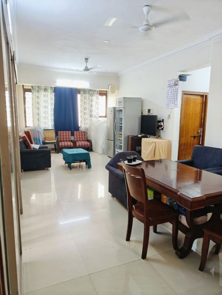 Living Room, meera-tower 4 Bedroom 1500 Sq.Ft. Apartment In Andheri West Mumbai 10653025