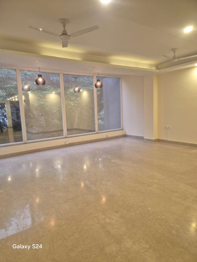 Room, dlf phase i 4 Bedroom 4500 Sq.Ft. Builder Floor In Dlf Phase I Gurgaon 10653103