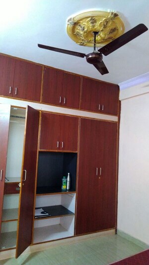 Furnished Amenities in 3 BHK Apartment at Platinum Enclave III, Jalahalli West – for Rent