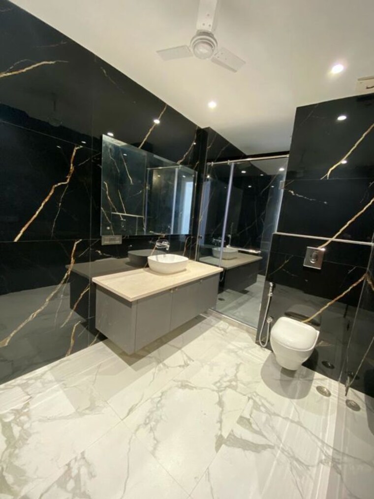 Team Area, dlf phase iv 4 Bedroom 2430 Sq.Ft. Builder Floor In Dlf Phase iv Gurgaon 10653128