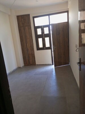 Room in  Builder Floor at Krishna Kunj Apartments Noida, Sector 73 – for Sale