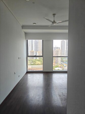 2 BHK Apartment For Sale in Sukh Niwas in Colaba, Mumbai