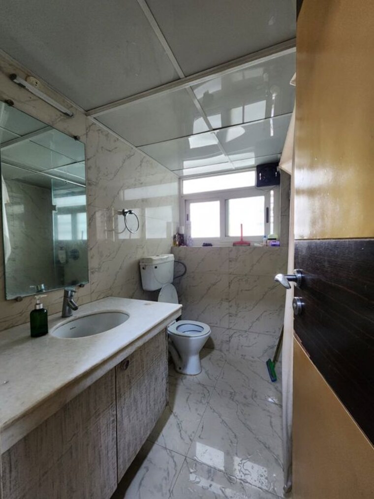 Kitchen, lokhandwala-whispering-palms-xxclusives 3 Bedroom 1660 Sq.Ft. Apartment In Kandivali East Mumbai 10653172