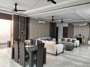Team Area in 5 BHK Builder Floor at Maharishi Dayanand CGHS, Vasant Kunj – for Rent