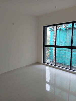Room in 2 BHK Apartment at Lodha Woods, Kandivali East – for Rent