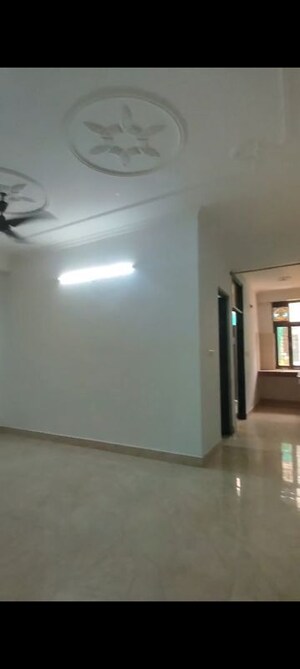 Room in 1 BHK Builder Floor at Palm Residency Chhatarpur, Chattarpur – for Rent