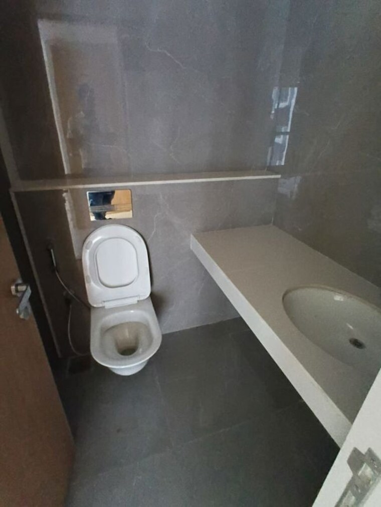 Bathroom, lodha-woods 2 Bedroom 761 Sq.Ft. Apartment In Kandivali East Mumbai 10653207