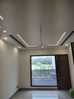 Room in 4 BHK Independent House at Ambala Highway – for Sale