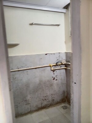 Furnished Amenities in 1 RK Apartment at Chatrapati Shivaji Raje Complex, Kandivali West – for Rent