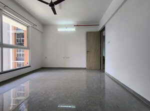 Room in 3 BHK Apartment at Zen Elite, Kharadi – for Rent