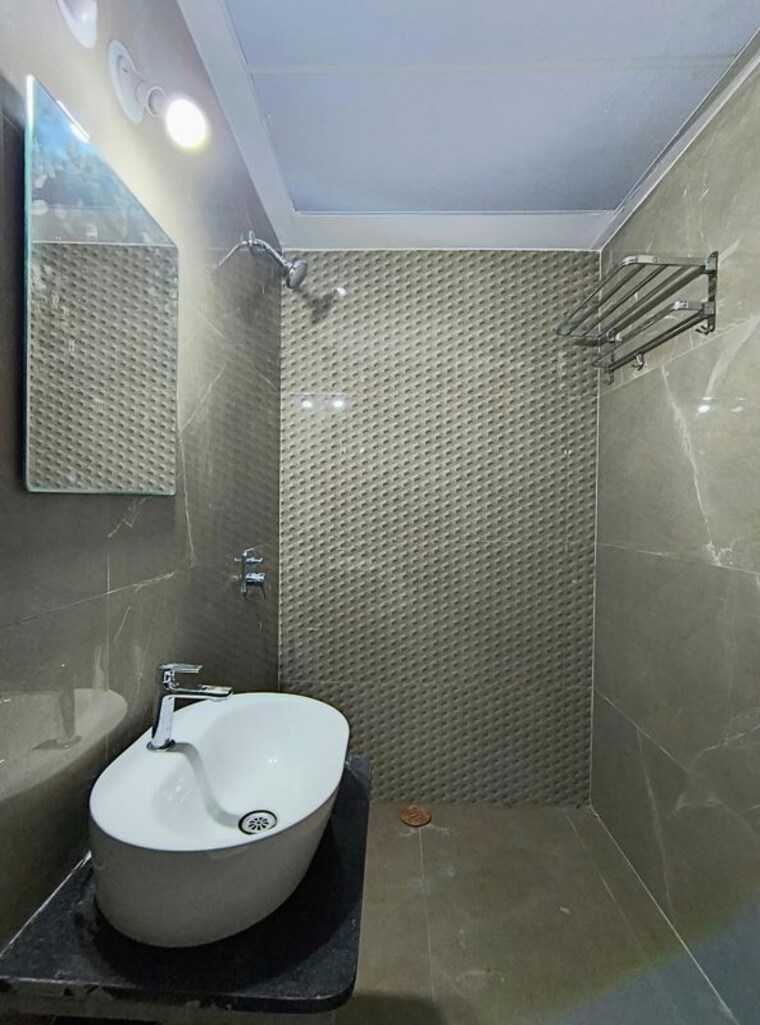 Bathroom, zen-elite 3 Bedroom 1100 Sq.Ft. Apartment In Kharadi Pune 10653197