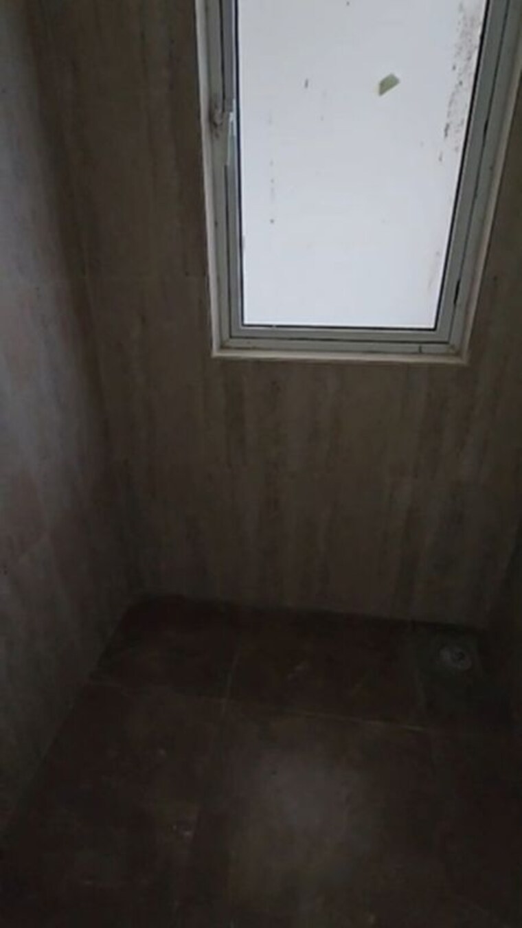 Bathroom, deonar 2 Bedroom 975 Sq.Ft. Apartment In Deonar Mumbai 10653204