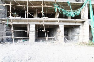  Shop – Exterior View View at Nana Chiloda - for Sale