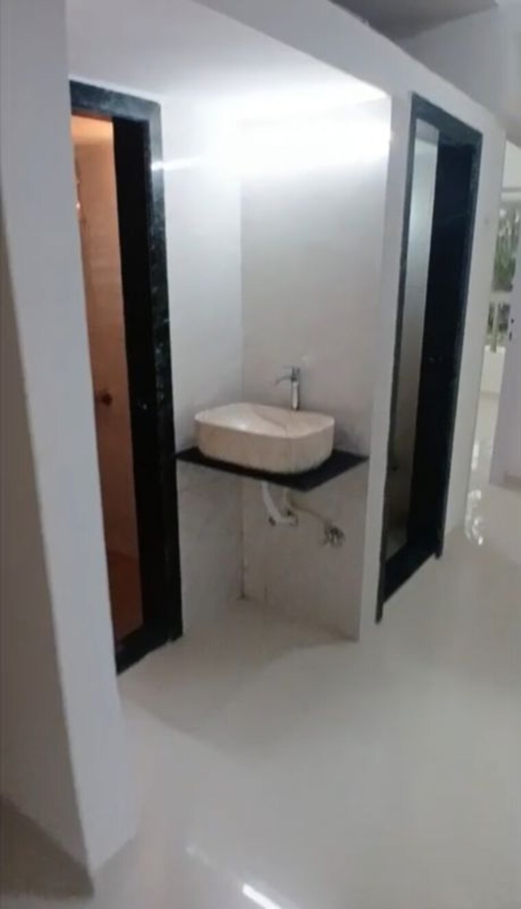 Bathroom, coronet-building 2 Bedroom 550 Sq.Ft. Apartment In Kandivali East Mumbai 10653246