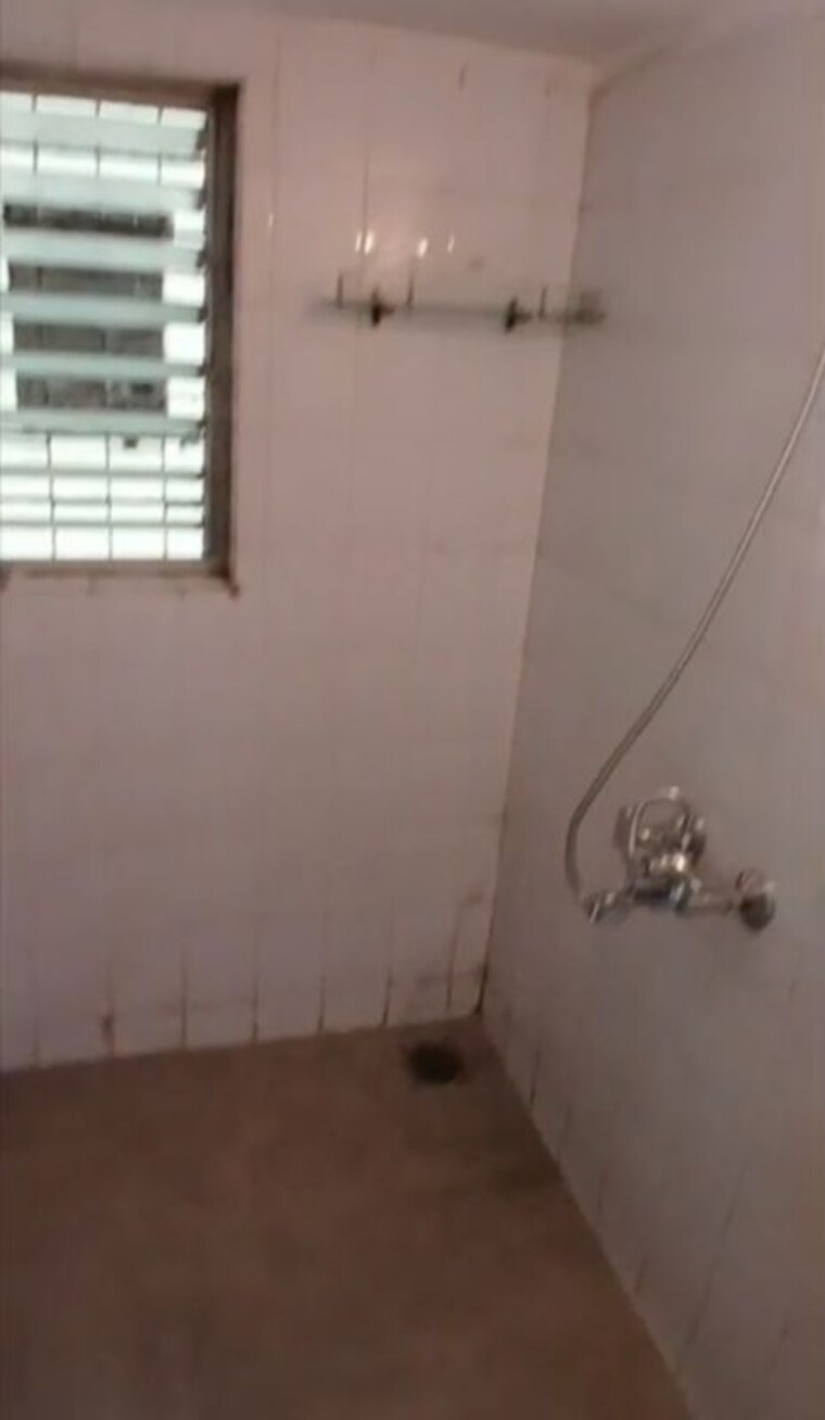 Bathroom, coronet-building 2 Bedroom 550 Sq.Ft. Apartment In Kandivali East Mumbai 10653246