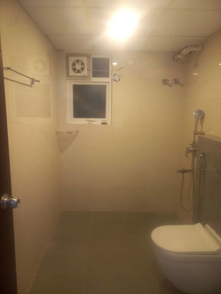 Bathroom, creative-koven-udaya-cresent 3 Bedroom 2455 Sq.Ft. Apartment In Kondapur Hyderabad 10653232
