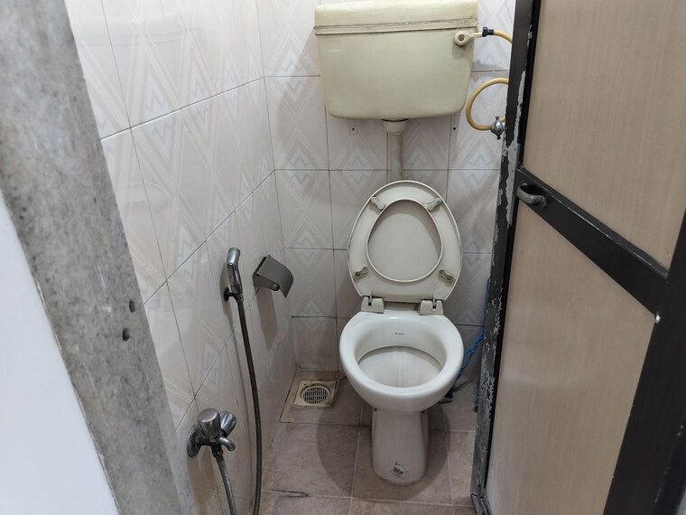 Bathroom, safal-park 1 Bedroom 585 Sq.Ft. Apartment In Nerul Navi Mumbai 10653254