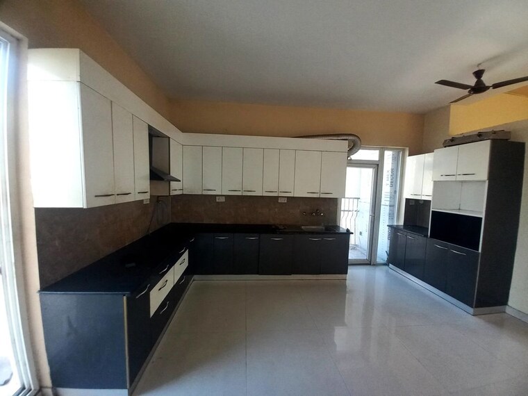 Kitchen, griha-pravesh 3 Bedroom 2246 Sq.Ft. Apartment In Sector 77 Noida 10653249