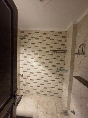Bathroom in 2 BHK Builder Floor at Sector 9 – for Rent