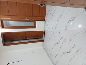Furnished Amenities in 2.5 BHK Builder Floor at Molarband Extension – for Sale