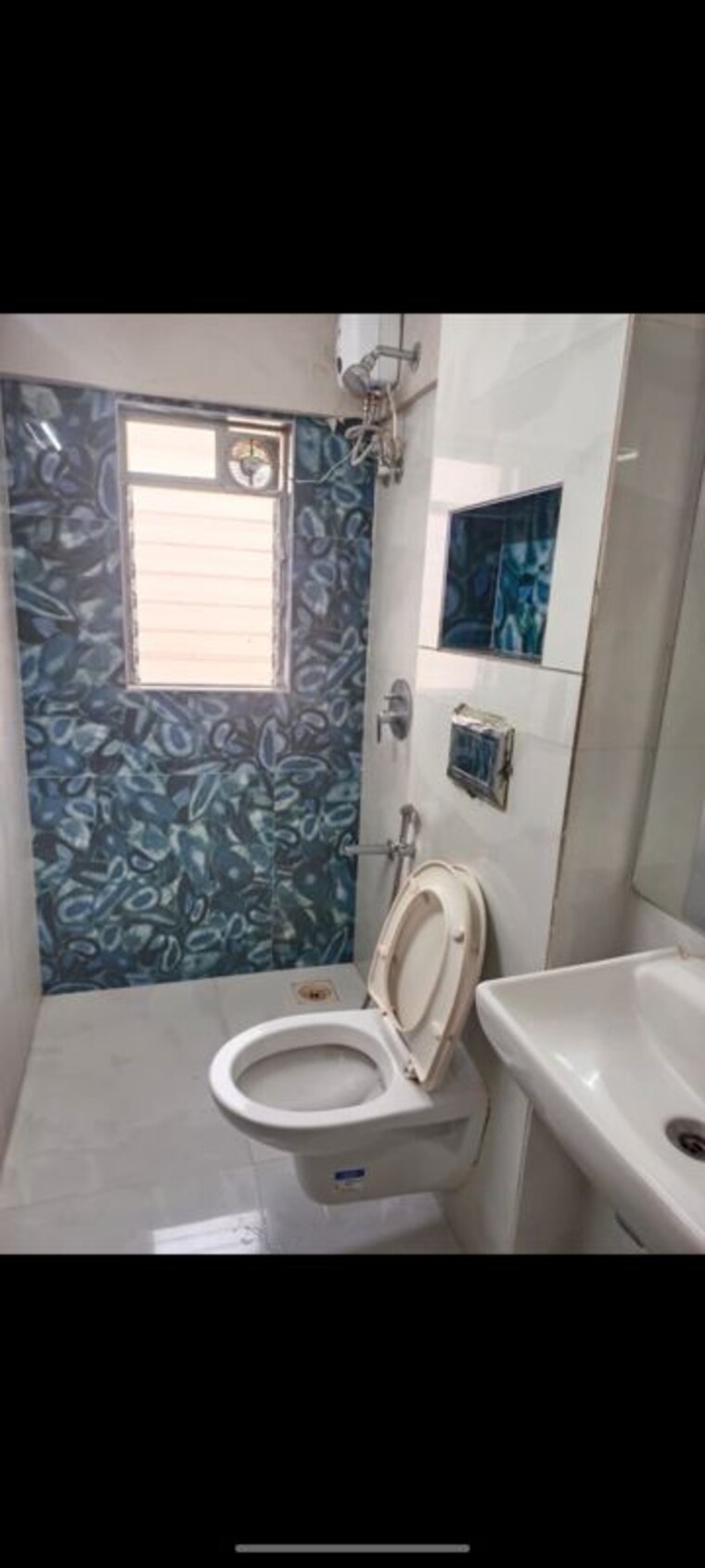 Bathroom, manisha-apartment-vile-parle 2 Bedroom 750 Sq.Ft. Apartment In Vile Parle West Mumbai 10653290
