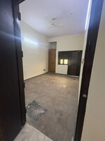 3 BHK +  180 Sq.Mt. Builder Floor in RWA Apartments Sector 45