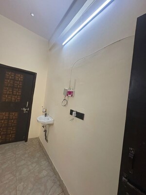 Room in 3 BHK Builder Floor at RWA Apartments Sector 45, Sector 45 – for Rent