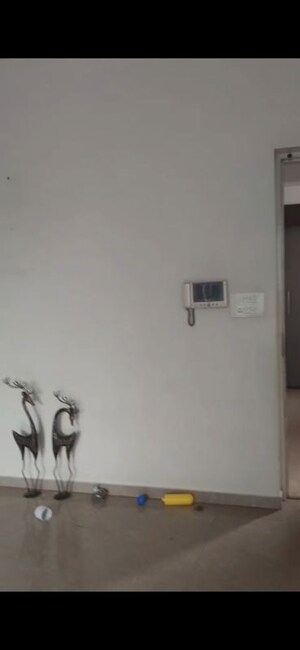 Furnished Amenities in 3 BHK Apartment at Kalpataru Regalia, Goregaon West – for Rent