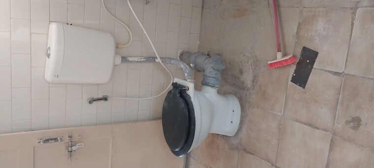 Bathroom, basavanagudi 3 Bedroom 2000 Sq.Ft. Independent House In Basavanagudi Bangalore 10653291