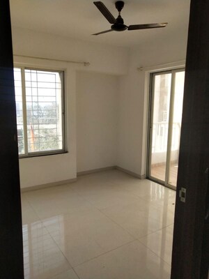 Room in 1 BHK Apartment at Venkatesh Oxy Evolve, Wagholi – for Rent