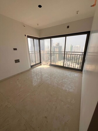 2 BHK Apartment For Sale in Louisandra Apartment in Dadar West, Mumbai