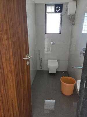 Bathroom in 3 BHK Apartment at Yash Ina Apartments, Goregaon West – for Rent