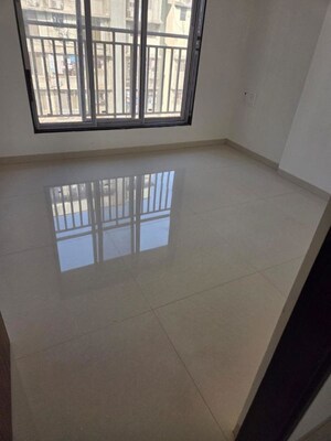 Room in 3 BHK Apartment at Yash Ina Apartments, Goregaon West – for Rent