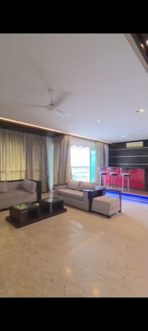 Living Room in 6+ BHK Apartment at Hiranandani Meadows, Manpada – for Rent