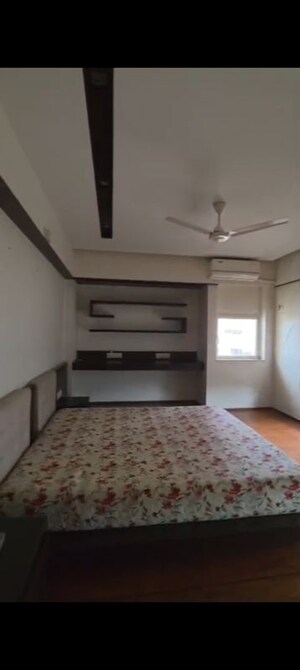 Kitchen in 6+ BHK Apartment at Hiranandani Meadows, Manpada – for Rent