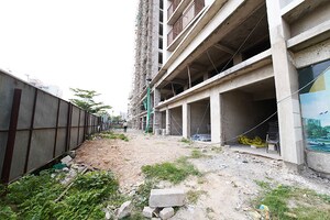  Shop – Exterior View View at Nana Chiloda - for Sale