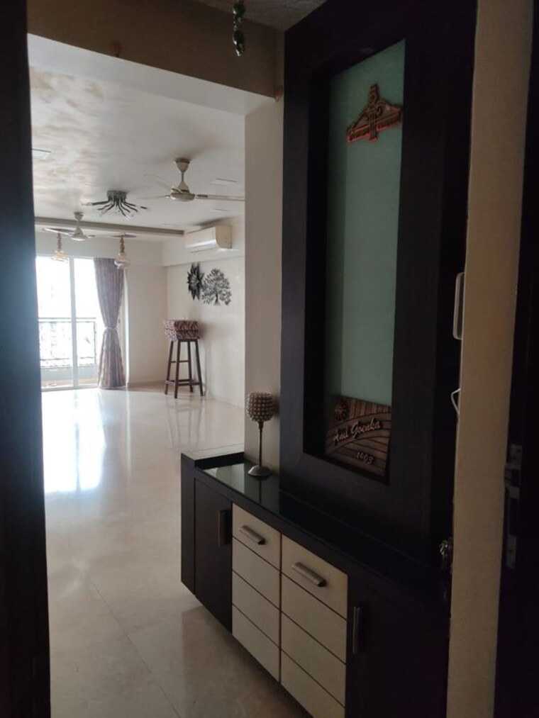 Living Room, hiranandani-meadows 3.5 Bedroom 1450 Sq.Ft. Apartment In Manpada Thane 10653350