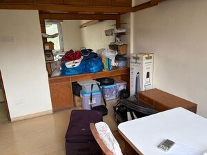 Team Area in 3 BHK Apartment at Marine Drive – for Sale